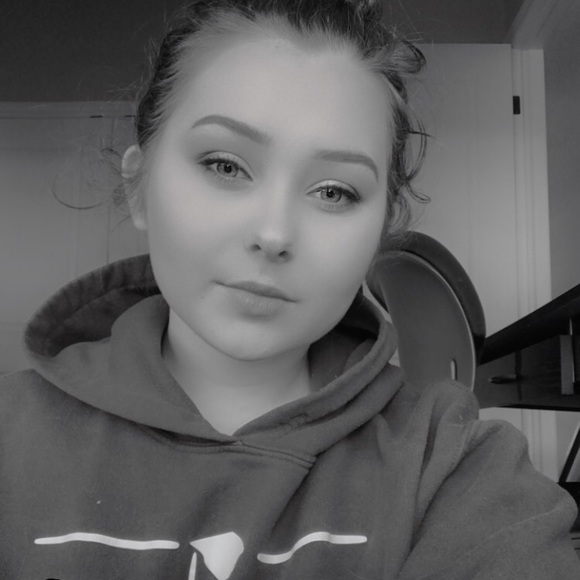 Meet your Posher, Trista - Picture 1 of 1